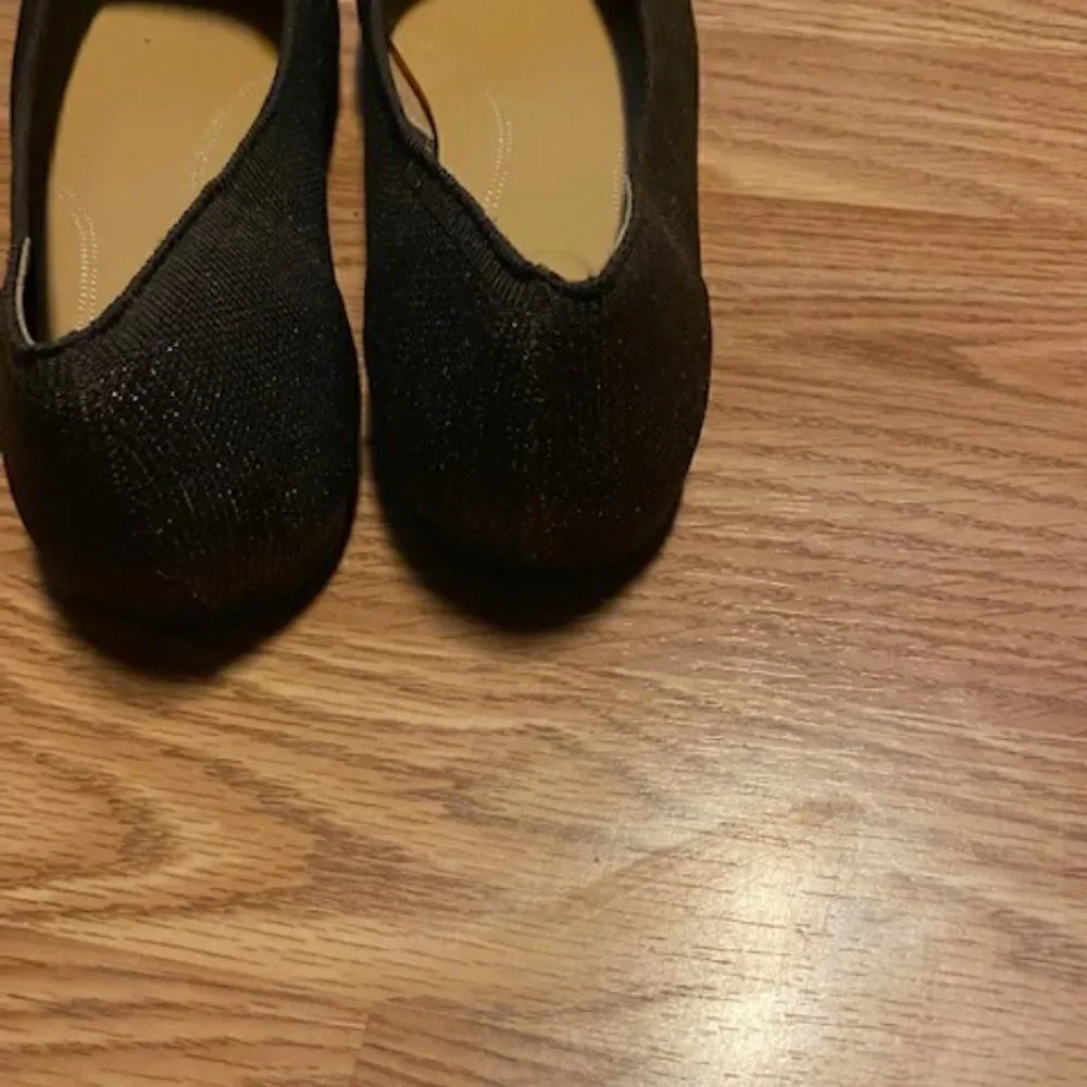 Hush Puppies casual slip on comfort  Brown knit flats, size 9